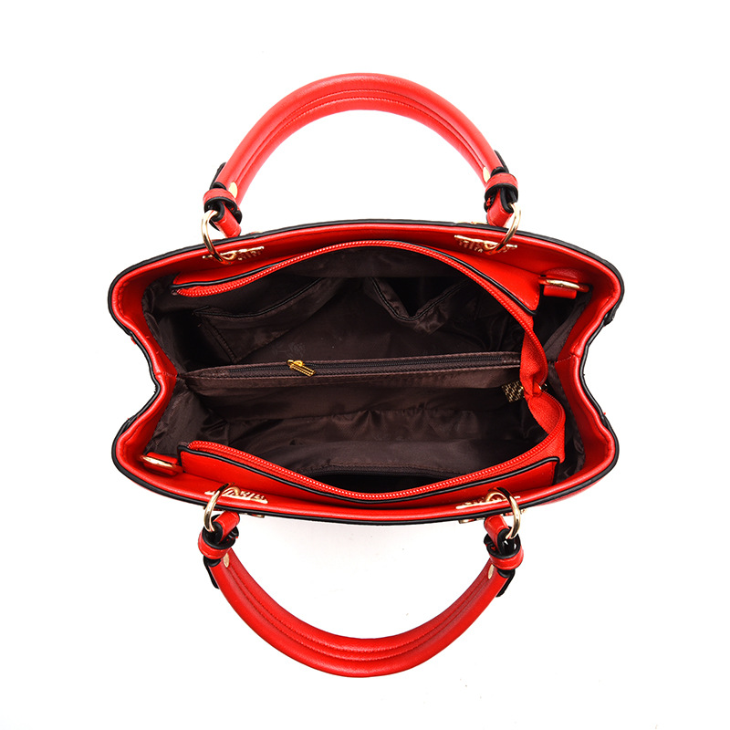 Color-Block Crocodile Embossed Women's Handbag with Doll Charm Prime 120 - Image 5